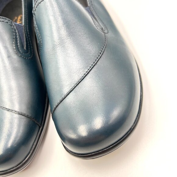 Clarks‎ Womens Size 8 Blue Leather Slip On Comfort Clogs Loafers Shoes - Picture 5 of 15